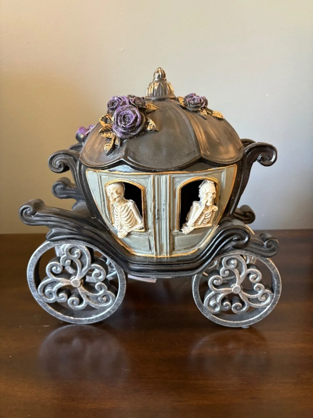 COOLEST HALLOWEEN DECOR 2026- CHRISTIAN SIRIANO LED SOUND HEARSE VIRAL